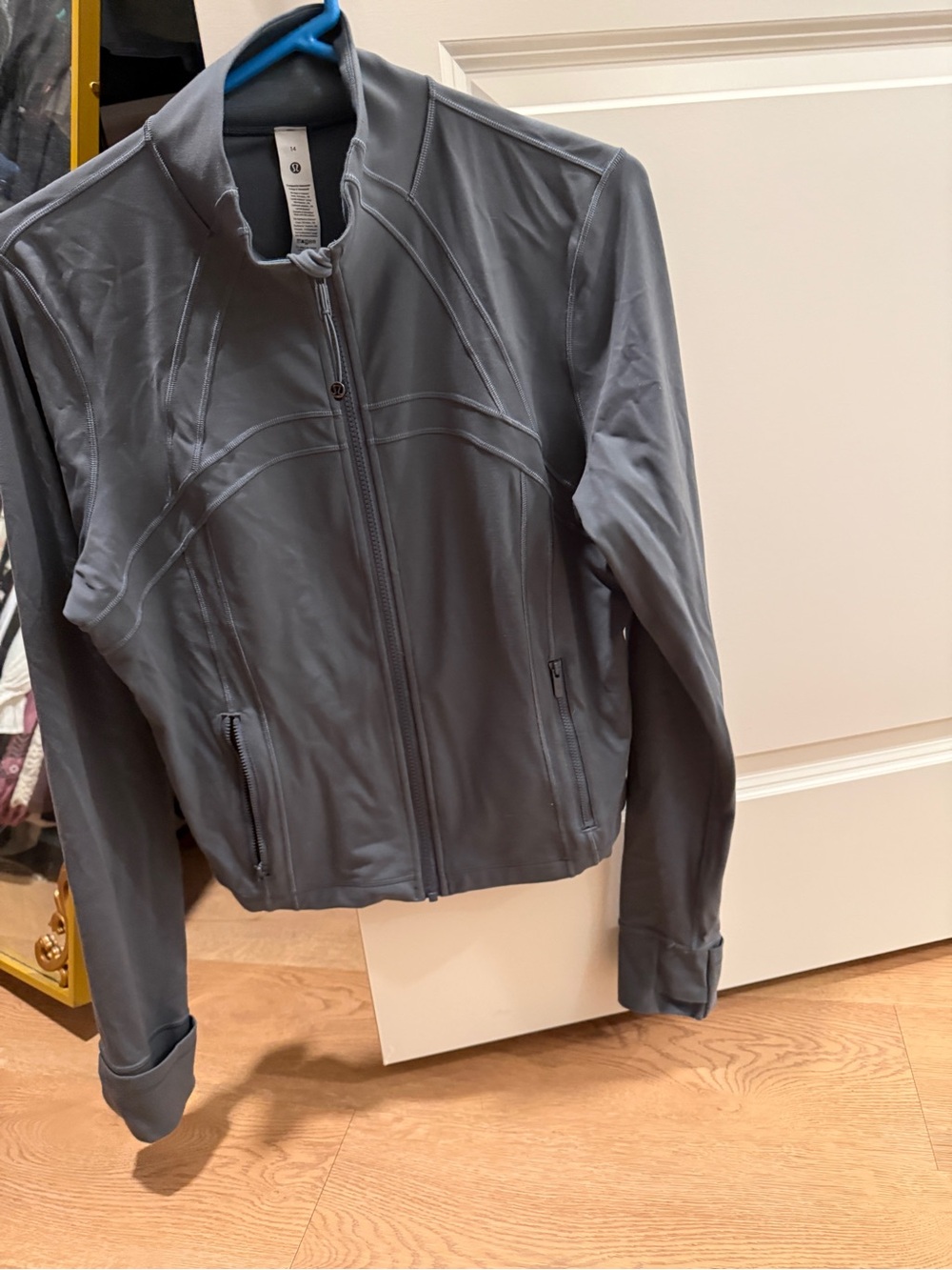 Oil grey cropped define